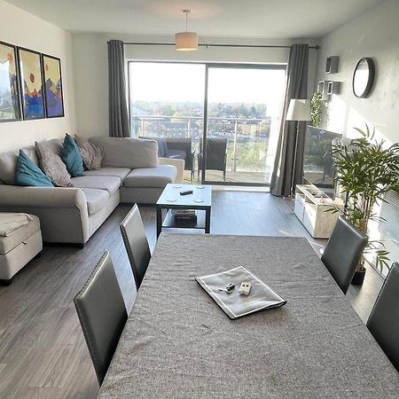 Balcony Marina Apartment With City Skyline Views - Free Secure Parking マンチェスター エクステリア 写真