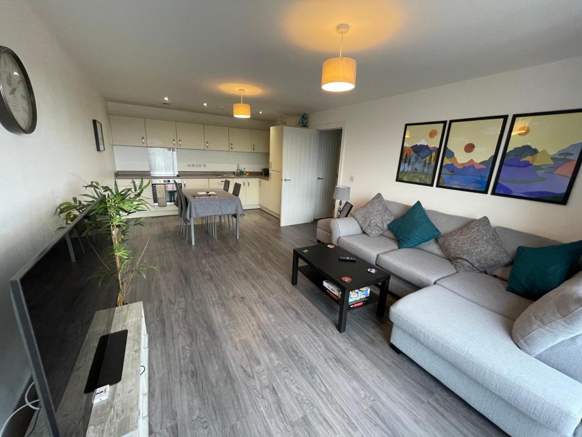 Balcony Marina Apartment With City Skyline Views - Free Secure Parking マンチェスター エクステリア 写真