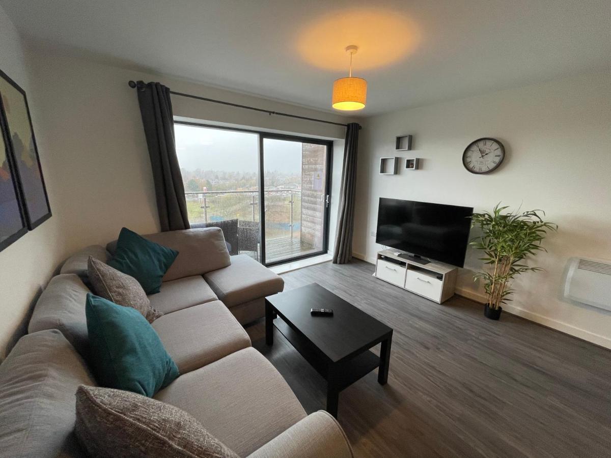Balcony Marina Apartment With City Skyline Views - Free Secure Parking マンチェスター エクステリア 写真