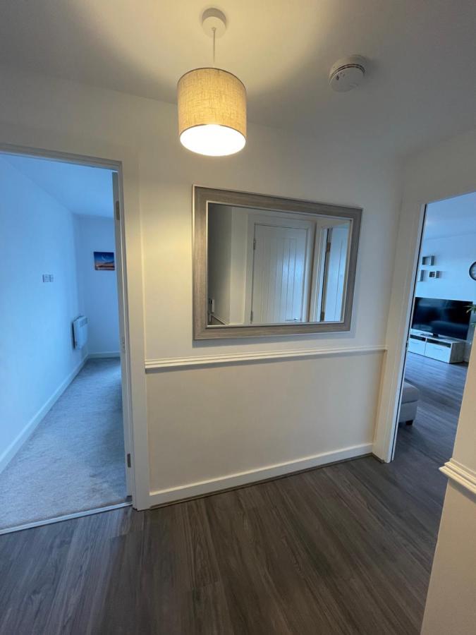 Balcony Marina Apartment With City Skyline Views - Free Secure Parking マンチェスター エクステリア 写真